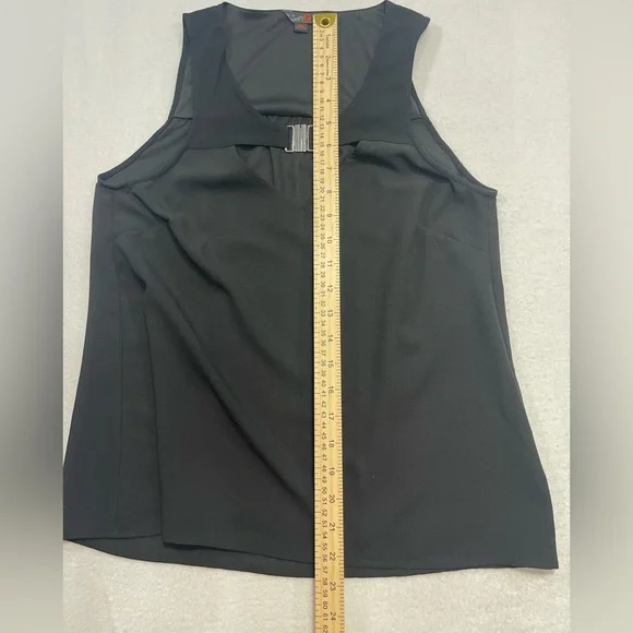 Guess Black Sleeveless Blouse XS Buckle Front Keyhole Top office business - Picture 5 of 6